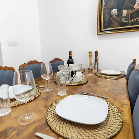 To Hani - Large Traditional House Дом отдыха *