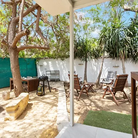 To Hani - Large Traditional House Casa de Férias *