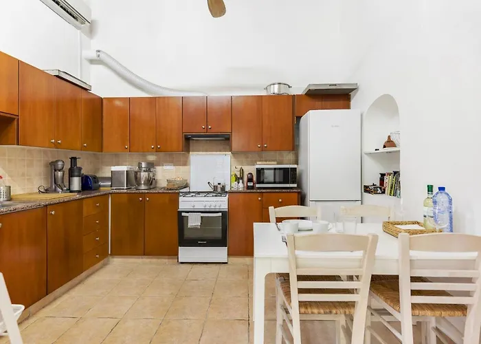 To Hani - Large Traditional House Nicosia