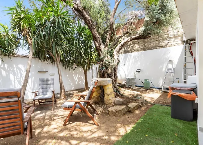 Holiday home To Hani - Large Traditional House *