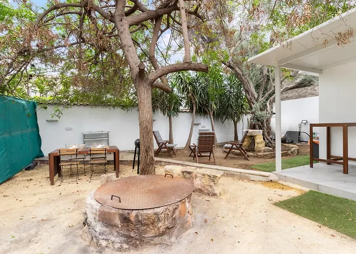 To Hani - Large Traditional House Prázdninový dům *